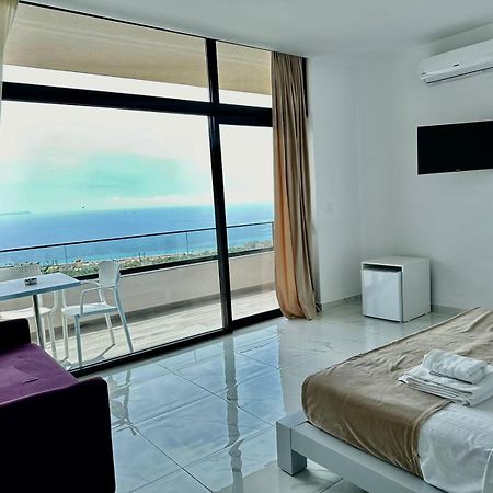 Wait 'N Sea Hotell Himare Eksteriør bilde