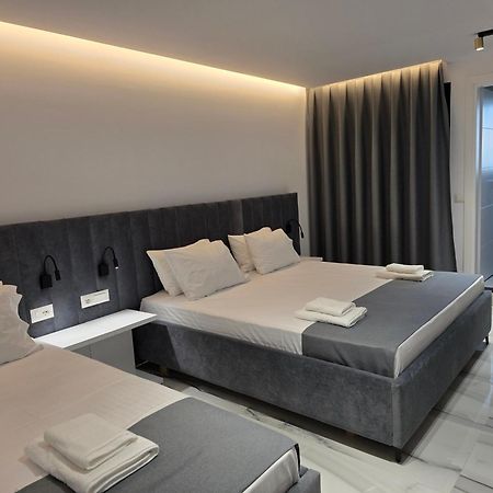 Wait 'N Sea Hotell Himare Eksteriør bilde
