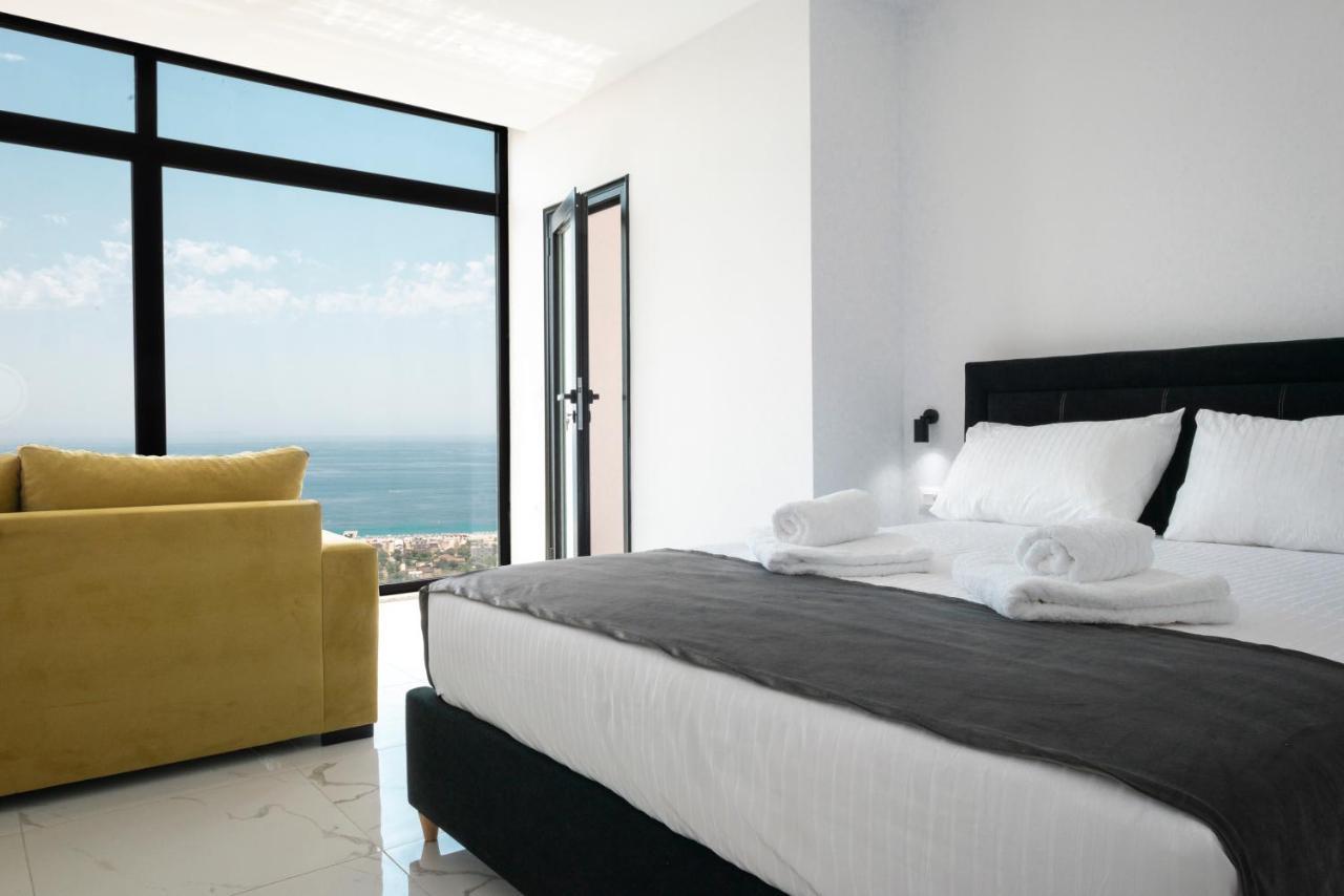 Wait 'N Sea Hotell Himare Eksteriør bilde