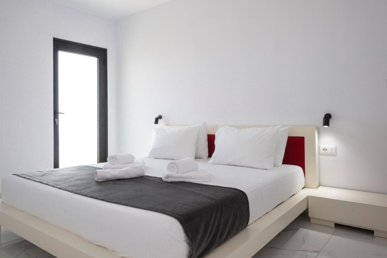 Wait 'N Sea Hotell Himare Eksteriør bilde