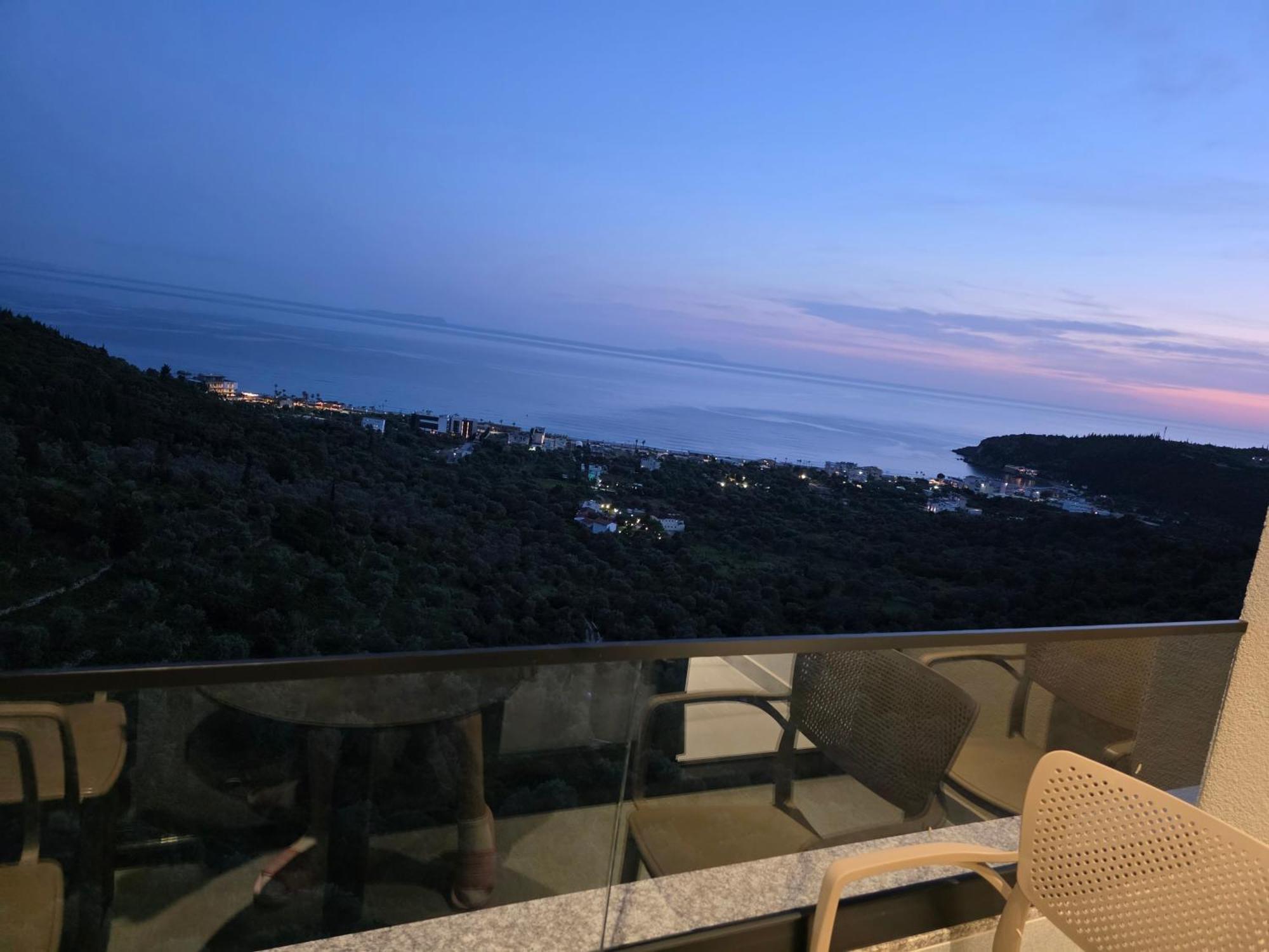 Wait 'N Sea Hotell Himare Eksteriør bilde